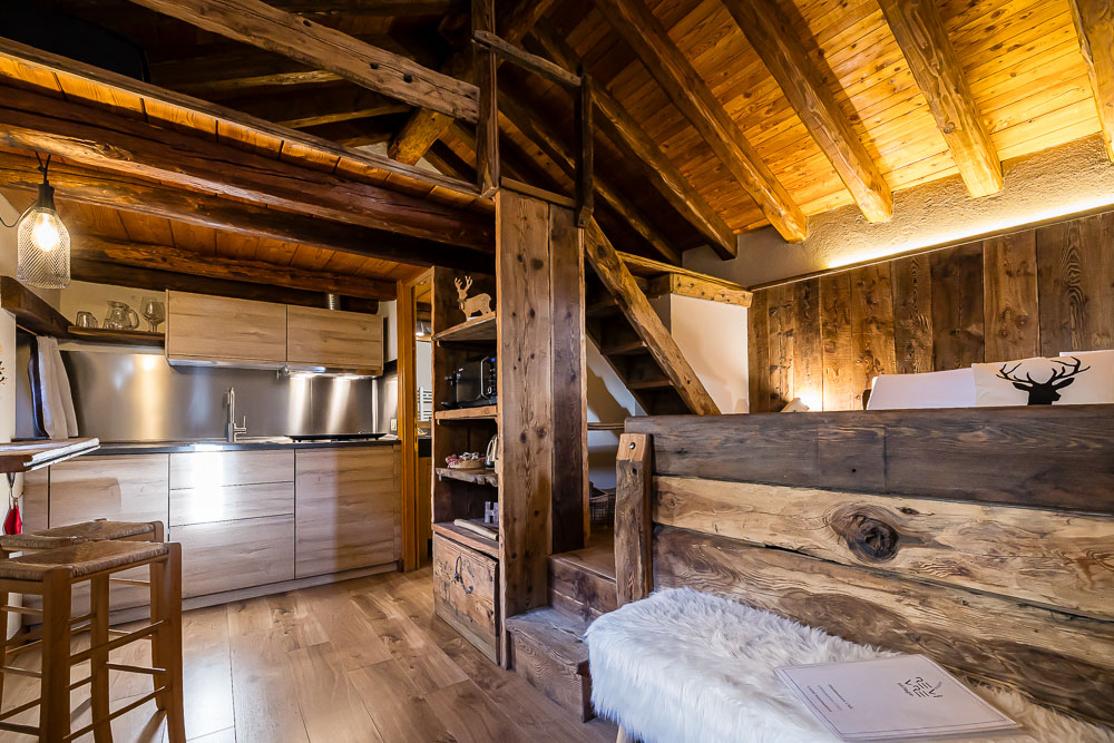 Baita monolocale in legno, Valle Aosta